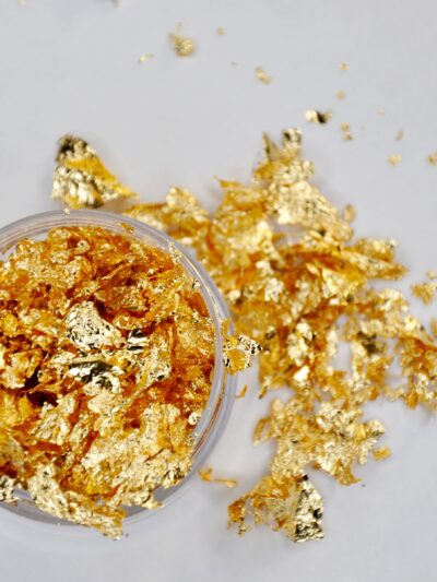 Foil flakes gold